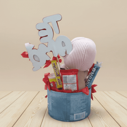 Cesta con mochila infantil mensaje y dulces