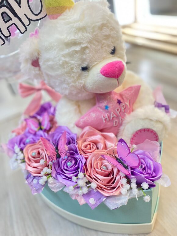 Cajita de rosas y peluche - Image 2