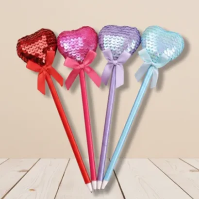 Bolígrafo con corazón de lentejuelas reversibles.