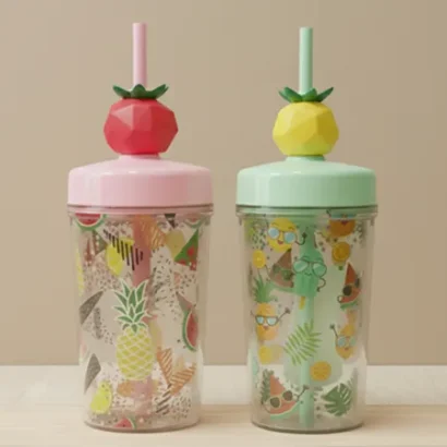 Botella de plástico con tapa de fruta
