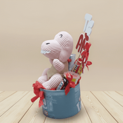 Cesta con mochila infantil mensaje y dulces