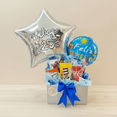 Cesta de Chocolates Surtidos y Globos Tamaño Medio