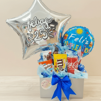 Cesta de Chocolates Surtidos y Globos Tamaño Medio
