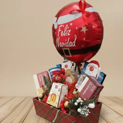 Cesta de Navidad con panettone y dulces