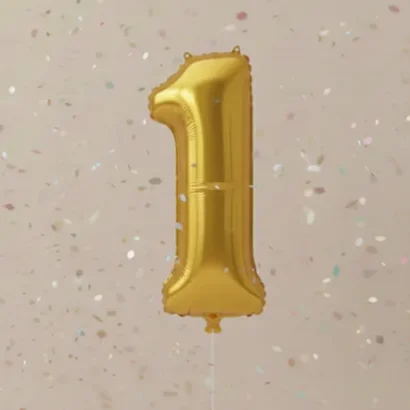 Globos números dorados brillantes