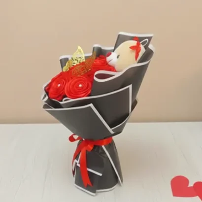 Ramo de rosas eternas rojas