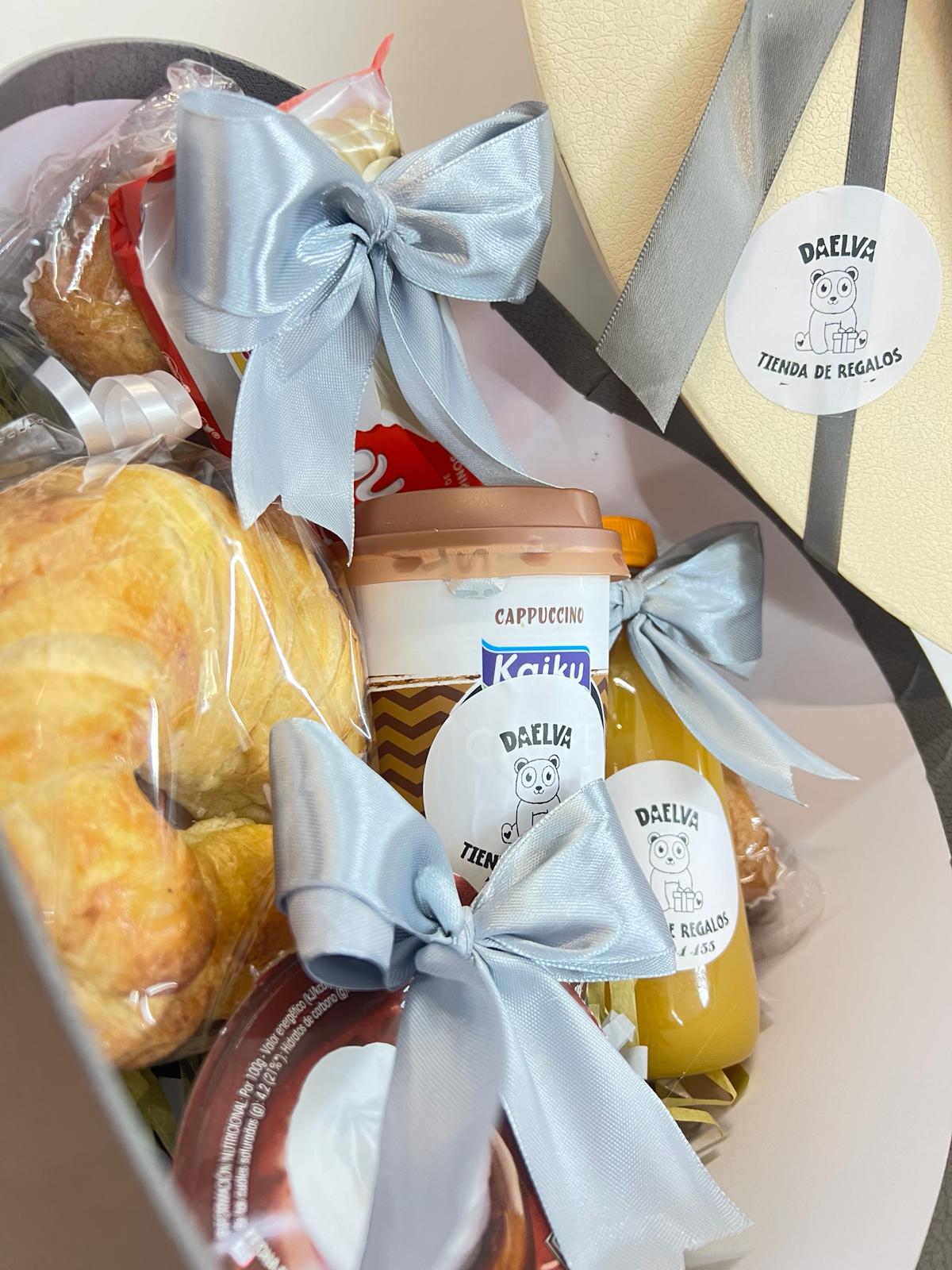 Cesta regalo "Desayuno con encanto"