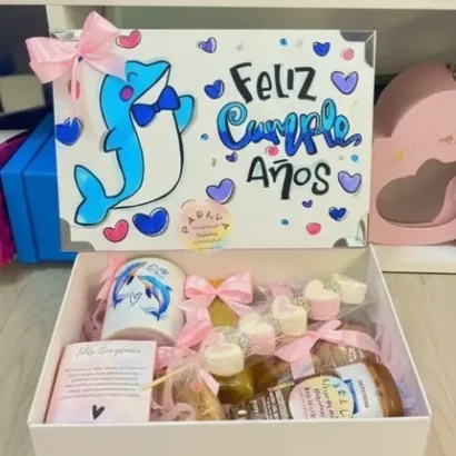 Desayuno sorpresa personalizado feliz cumpleaños de frente