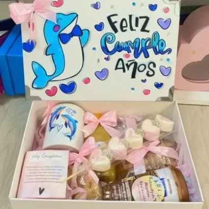 Desayuno sorpresa personalizado feliz cumpleaños más cerca