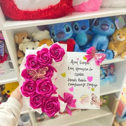 Regalo personalizado de tarjeta con media luna de flores