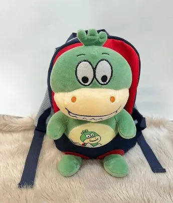 Mochila con peluche para niño
