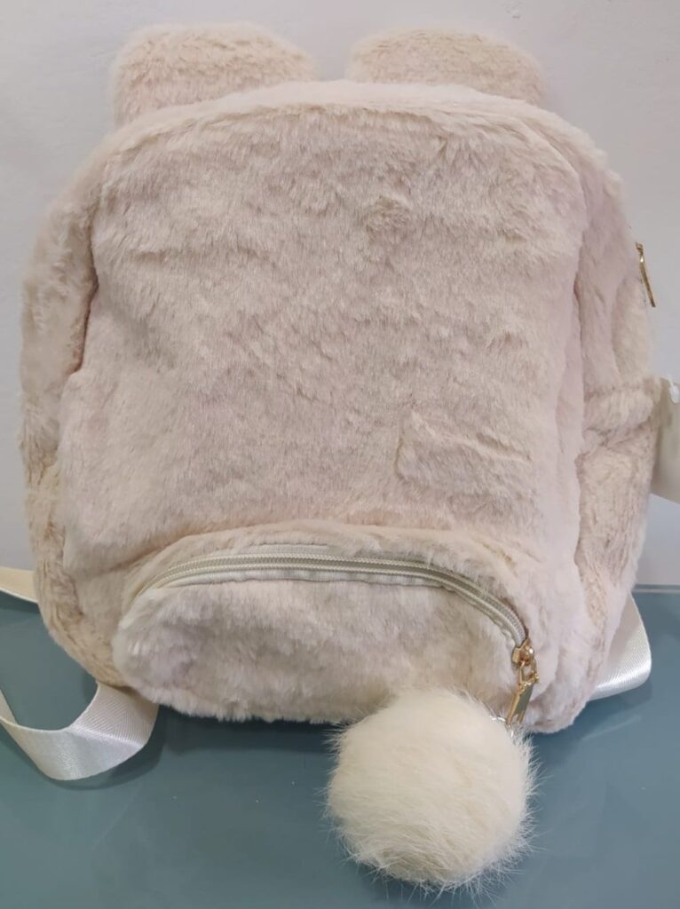 Mochilas de orejitas de diferentes colores - Imagen 4
