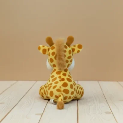 peluche de jirafa adorable pequeño