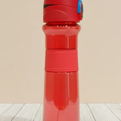 botella roja transparente reutilizable
